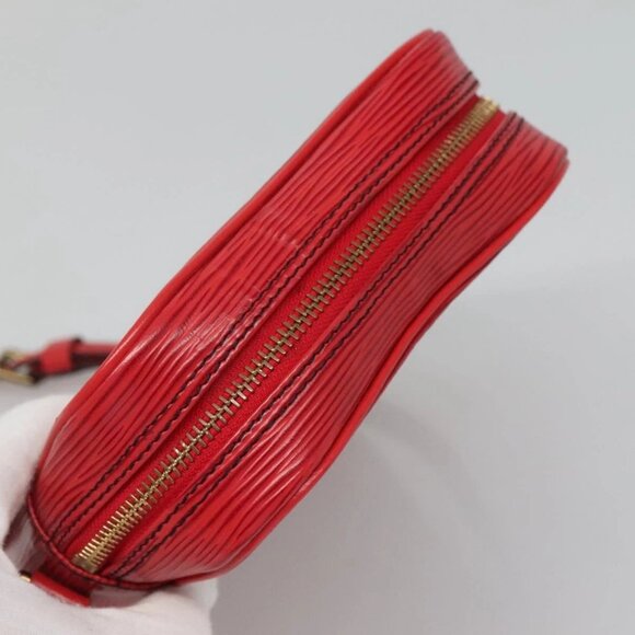 LOUIS VUITTON Epi Danube Shoulder Bag Red - Picture 8 of 16